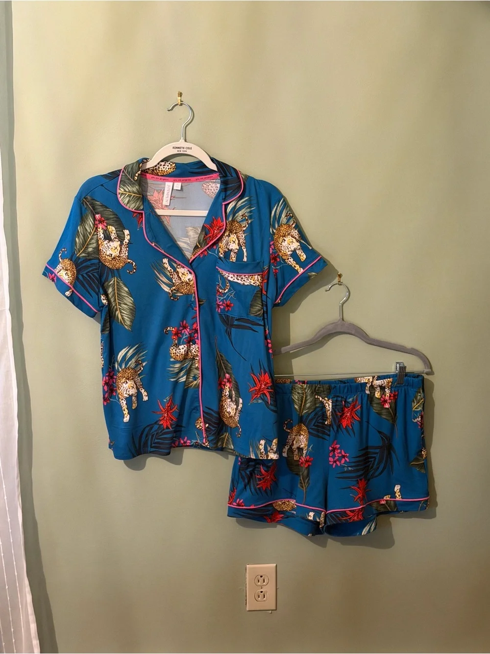 Women’s Blue Tropical Leopard Short Pajama Set